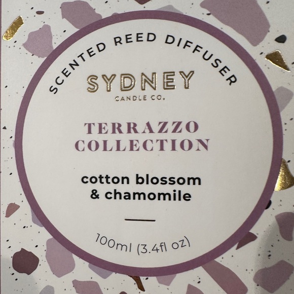 🎁 FREE GIFT WITH PURCHASE when you spend $20 or more! Scented reed diffuser - Picture 5 of 5